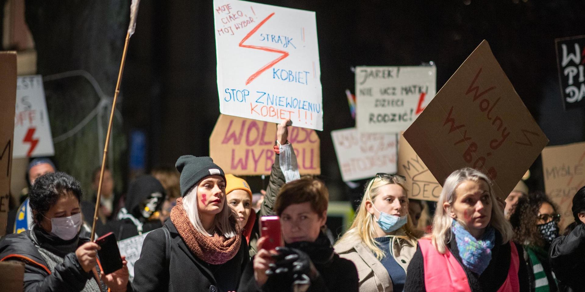 Omfattande demonstrationer har genomförts i Polen och internationellt mot en dom i abortfrågan i Polen. Arkivbild.