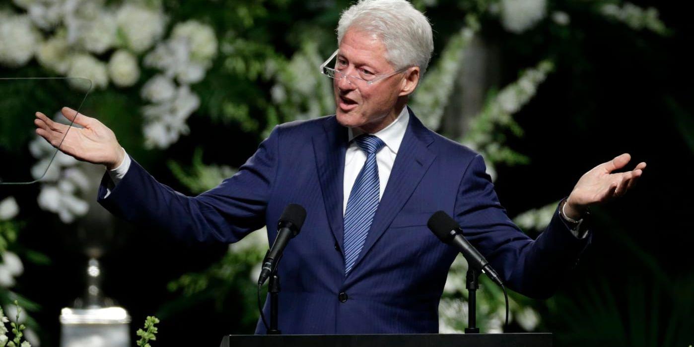 USA:s tidigare president Bill Clinton talade under Muhammed Alis minnesceremonin i Louisville.