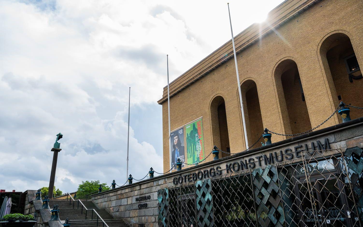 Göteborgs konstmuseum ska höja säkerheten efter flera aktioner där klimataktivister kastat mat på tavlor.