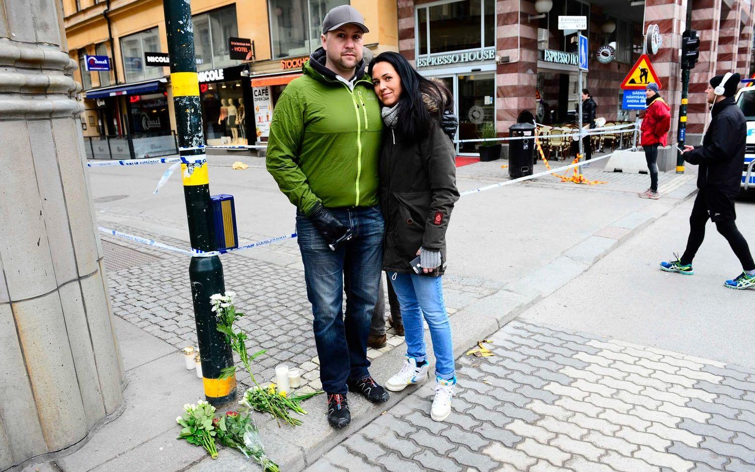 Lisa Ingeborg och Johan Petter splittrades under attacken. Nu är de glada över att vara vid liv. Bild: Stefan Berg