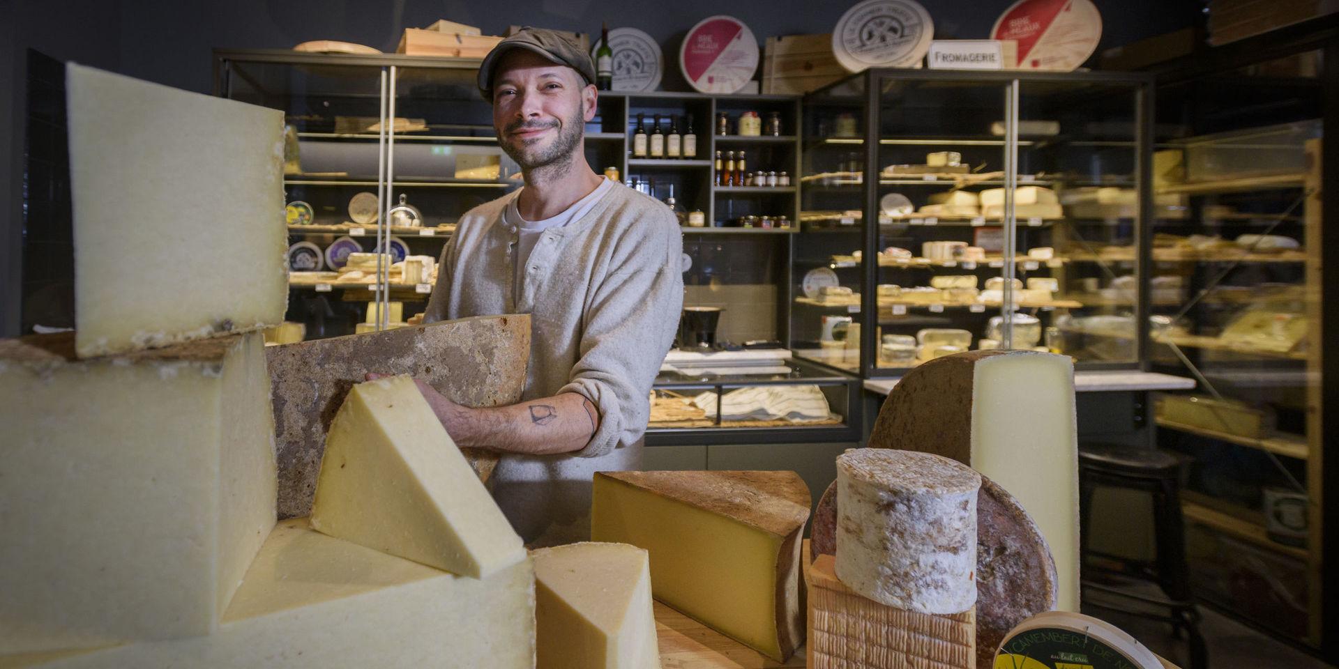 Ostexperten Rémi Dandoli längtar alltid efter veckans ostleverans från hemlandet Frankrike. ”När man får tag i någon väldigt sällsynt ost blir man lite stolt. Det känns extra kul då att presentera den för andra”, säger han.
