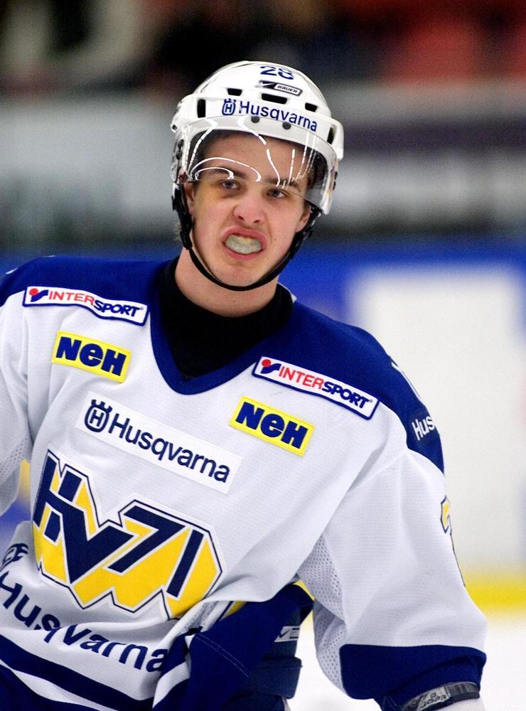 Niklas Hjalmarsson fick sin hockeyfostran i HV71. 