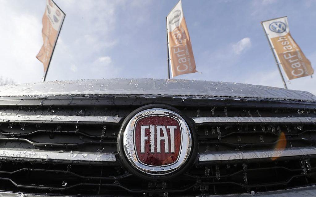 14. Italienska Fiat har hittills i år sålt 6 811 nya bilar på den svenska marknaden. 1,6 procent fler än under samma period i fjol.