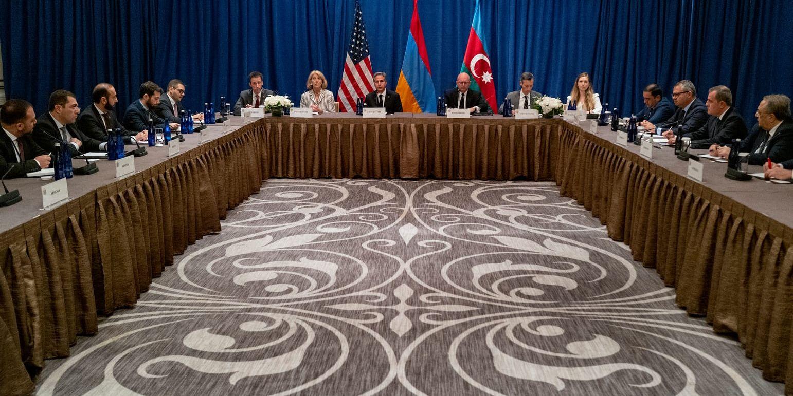 Tidigare samtal mellan USA:s, Armeniens och Azerbajdzjans utrikesministrar i New York i september.