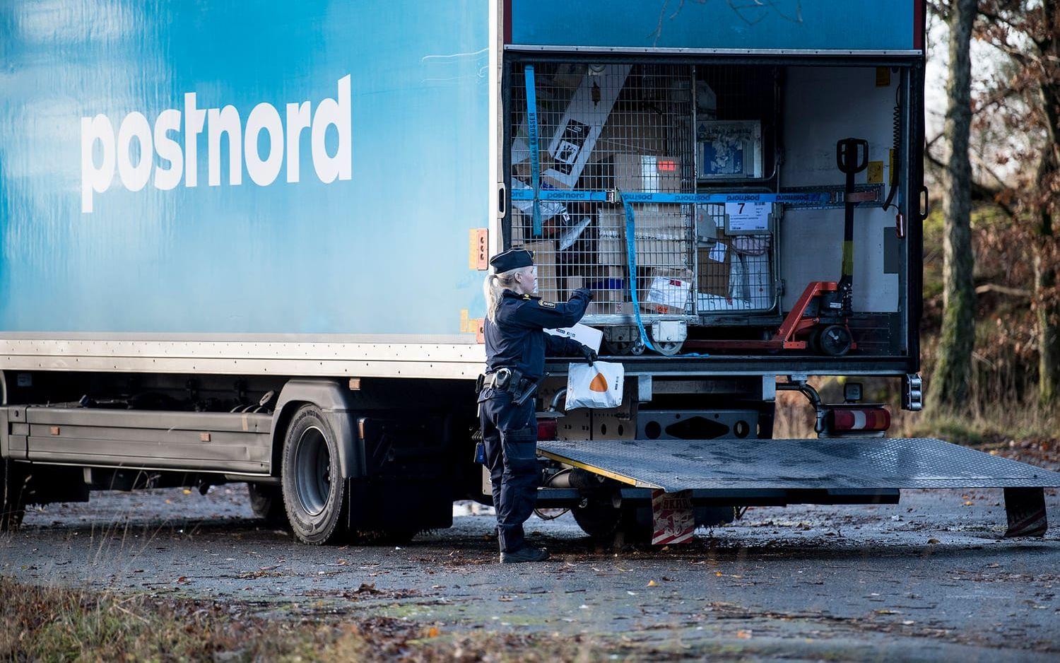 Den kapade lastbilen återfanns av polisen i Vättlefjäll. FOTO:Björn Larsson Rosvall

