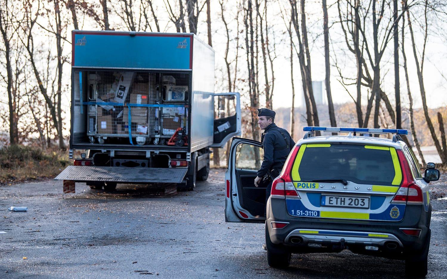 Den kapade lastbilen återfanns av polisen i Vättlefjäll. FOTO:Björn Larsson Rosvall
