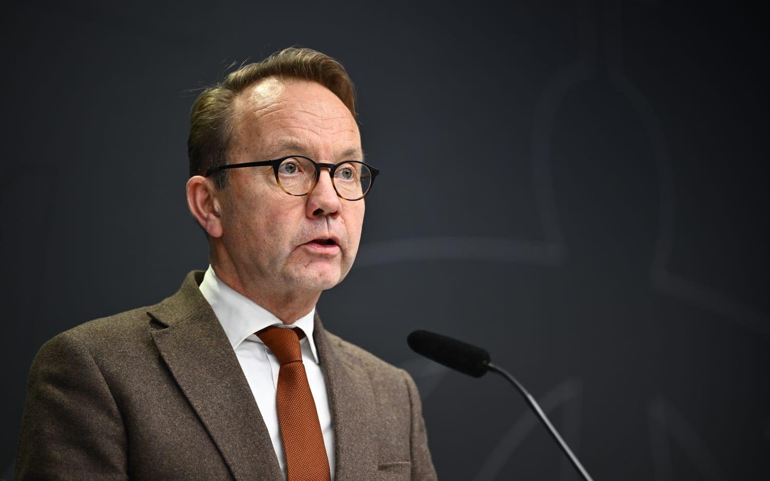 Socialstyrelsens generaldirektör Björn Eriksson kallas upp av socialtjänstministern. Arkivbild.