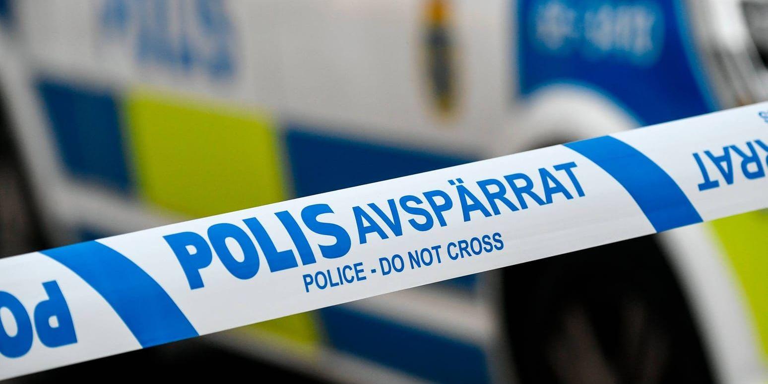 Djurrättsaktivister blockerar ett slakteri i Linköping. Polisen är på plats. Arkivbild.