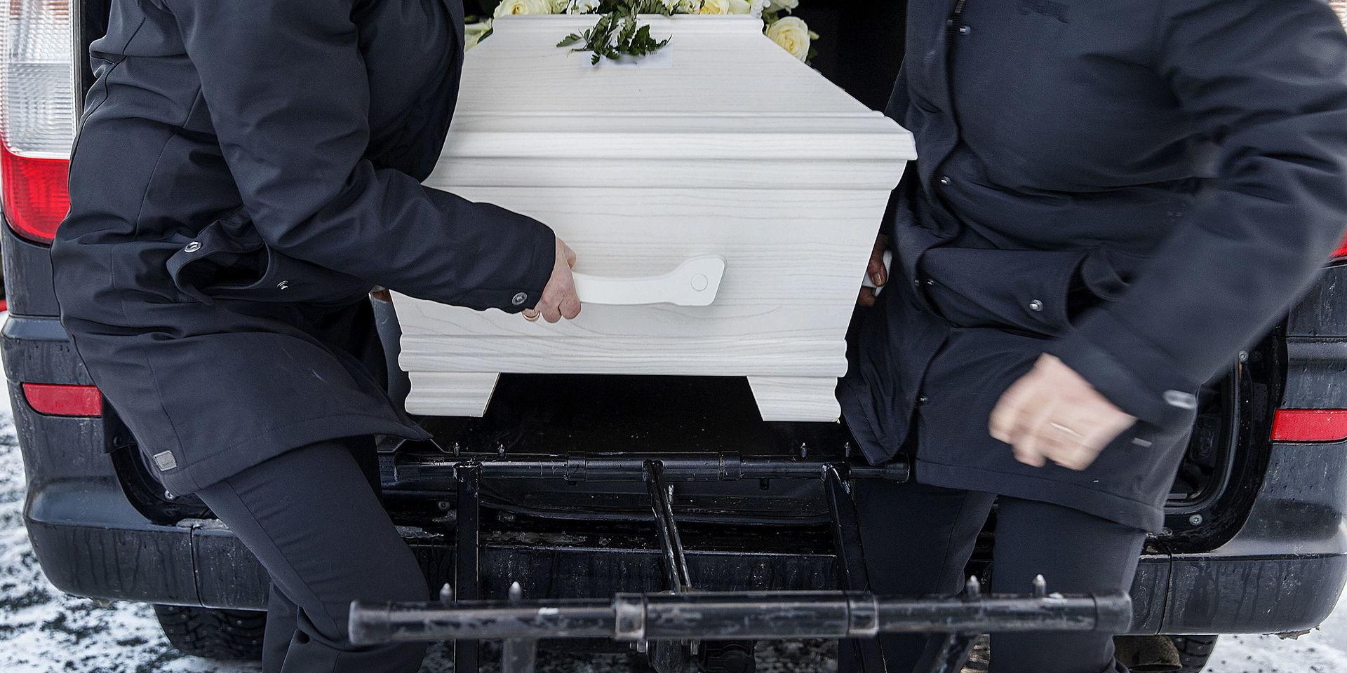 Begravningsbyråer i Wien erbjuder begravningar där ceremonin sänds online. I Österrike får inte fler än fem personer samlas på grund av coronapandemin. Arkivbild.