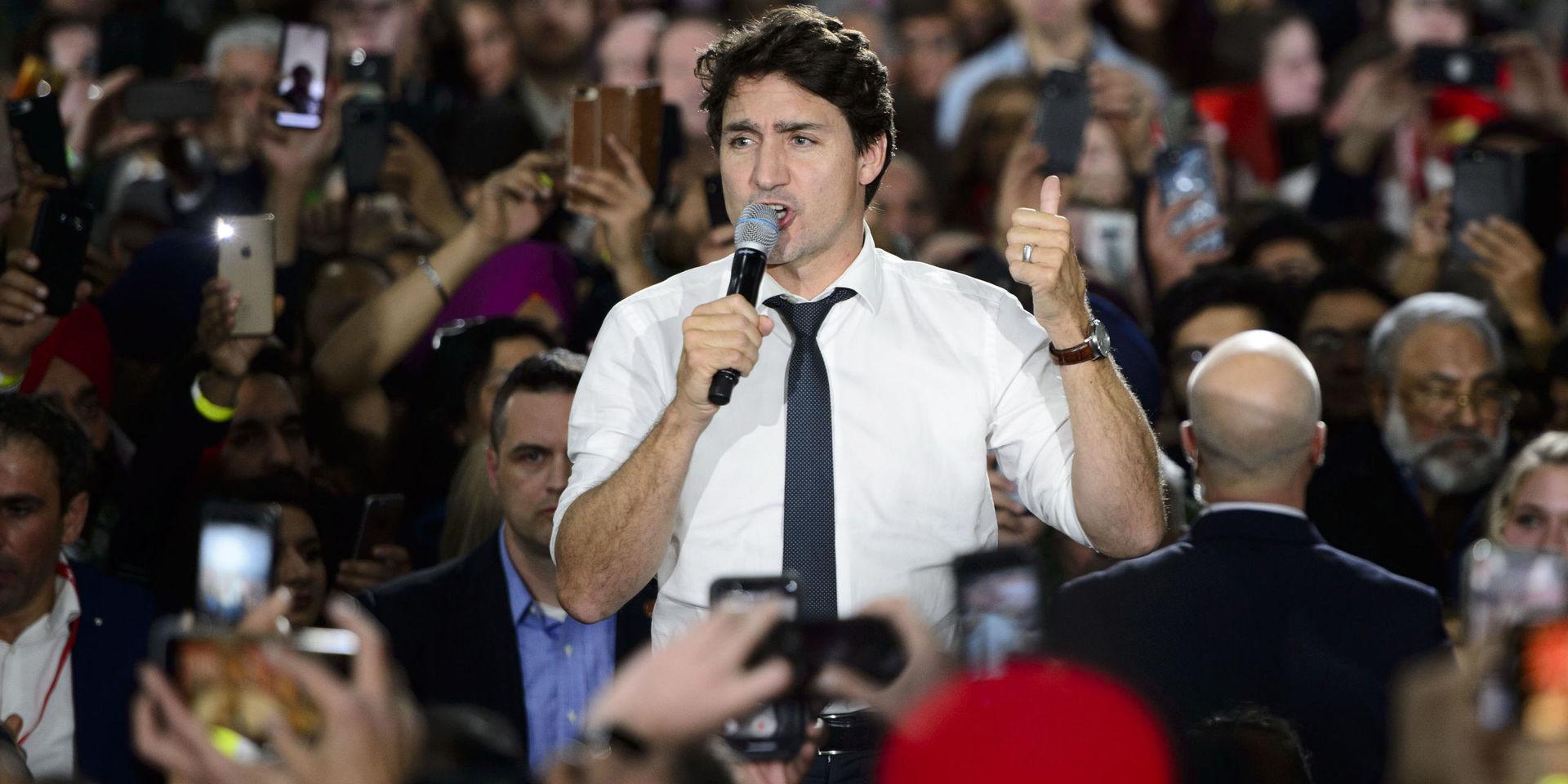 Justin Trudeau sitter kvar efter valet i Kanada.
