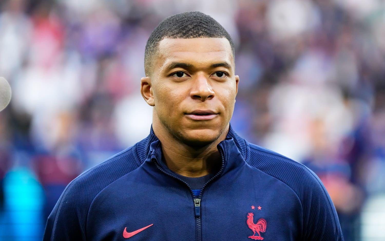 Tre av de bäst betalda spelarna i årets fotbolls-VM spelar i Paris Saint Germain FC. 