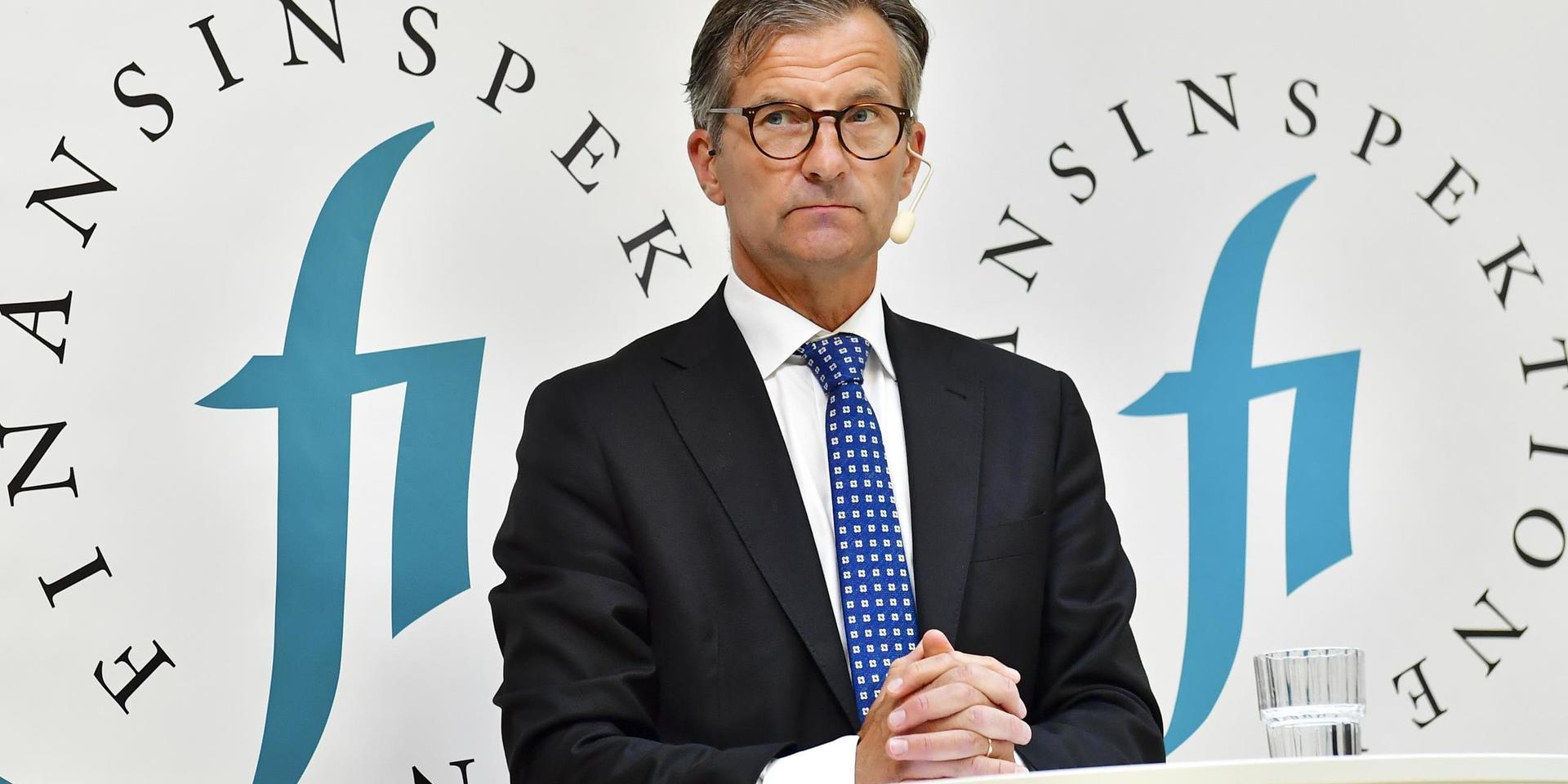 SEB får miljardböter för penningtvätt, meddelade Finansinspektionens generaldirektör Erik Thedéen på torsdagen.