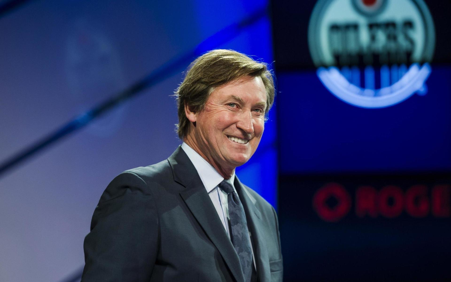 Wayne Gretzky fortsätter slå rekord. 