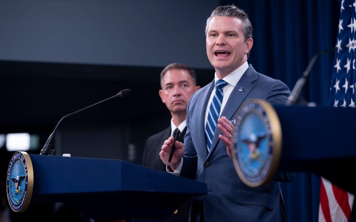 USA:s försvarsminister Pete Hegseth vid en pressbriefing på försvarshögkvarteret Pentagon förra veckan.