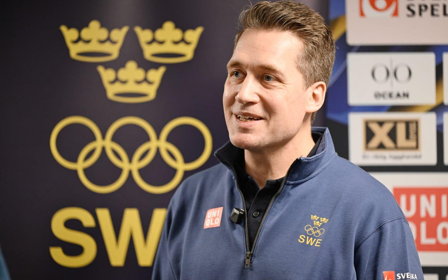 Förbundskapten Sam Hallam har tagit ut herrarnas ishockeytrupp till OS.