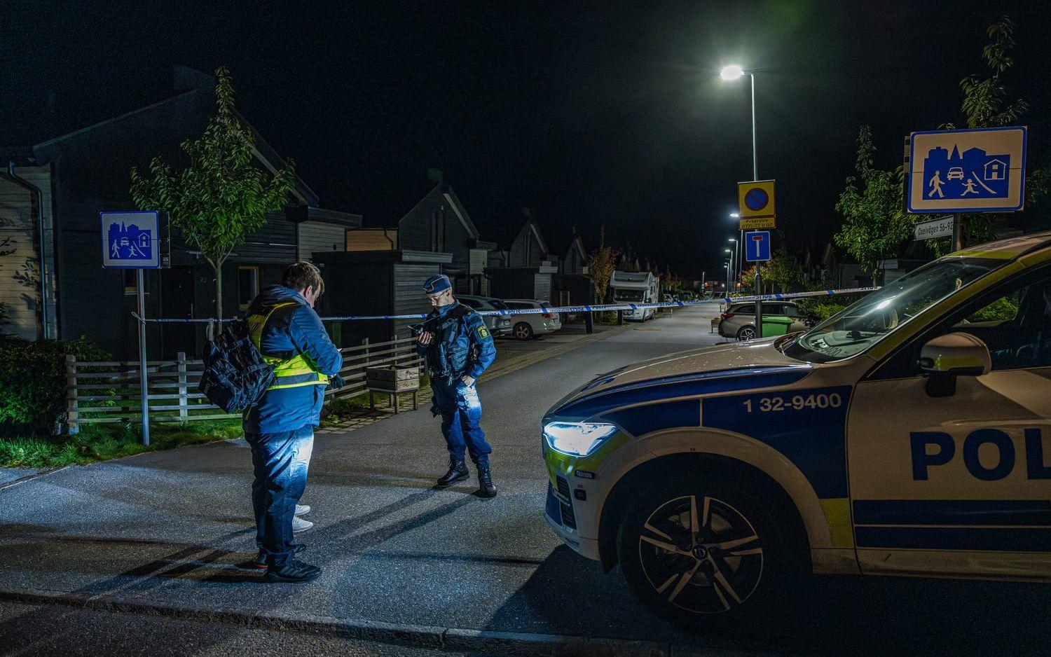 Polisinsats i Tullinge, i Botkyrka kommun. Arkivbild.