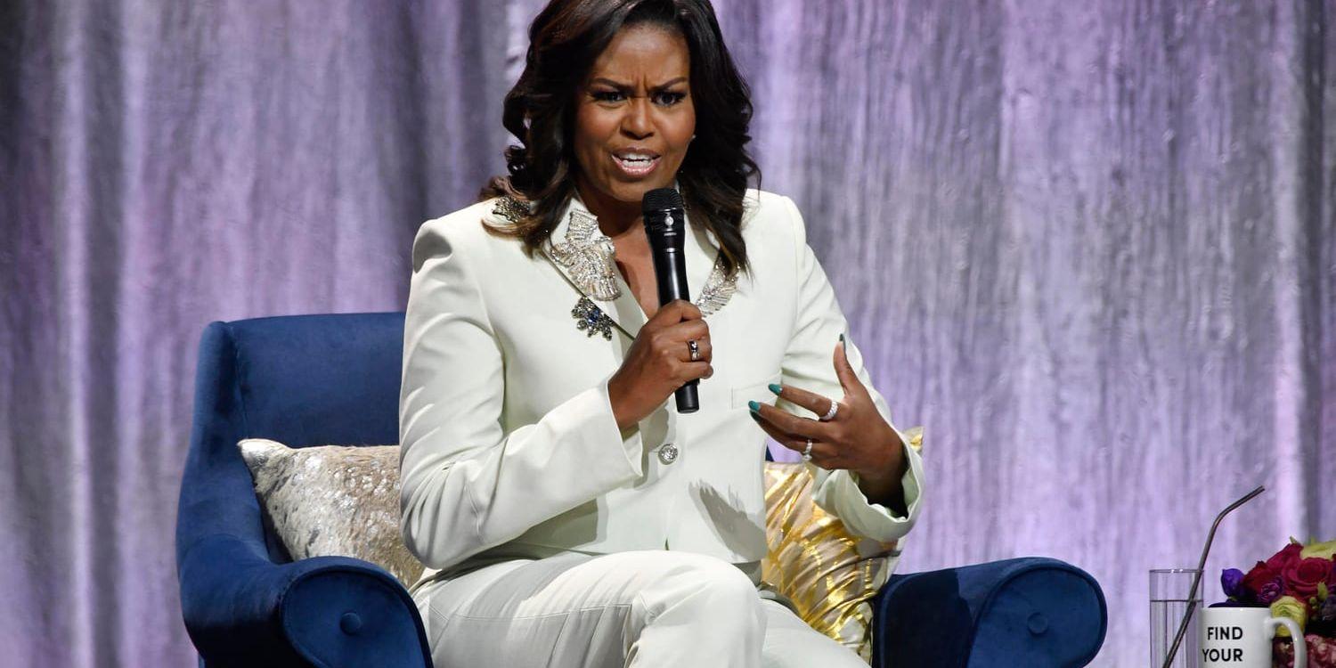 USA:s förra första dam Michelle Obama på scenen i Globen i Stockholm under sin bokturné i Sverige.