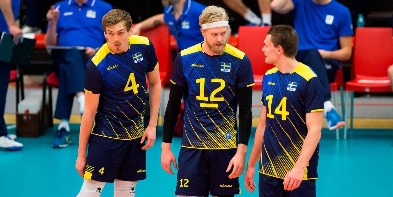 Fredrik Gustavsson, Erik Sundberg och Jacob Link i det svenska volleybollandslaget. Arkivbild.