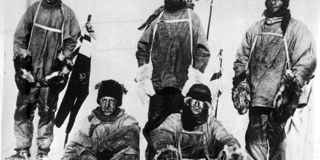 De fem männen som gjorde polarexpeditionen 1912: E. A. Wilson, H. R, Bowers, kapten Robert Falcon Scott, Taff Evans och L. E.G. Oates.