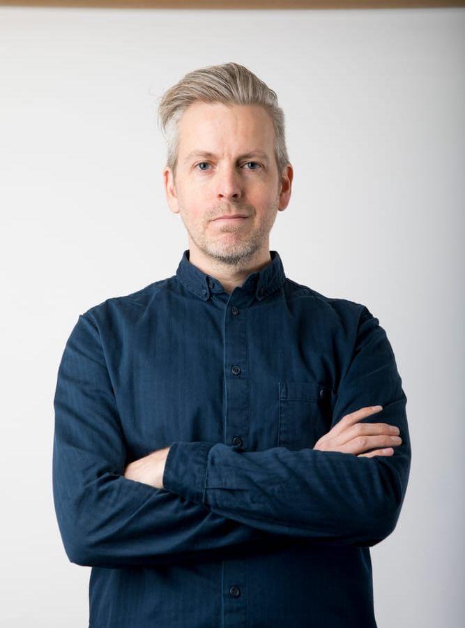 Mattias Hagberg, journalist och författare, 42 år, bor i Mölndal.  "Jag vill närma mig aktuella ämnen från ett oväntat håll, gärna i gränslandet mellan kultur, politik och vetenskap." Bild: Jonas Lindstedt