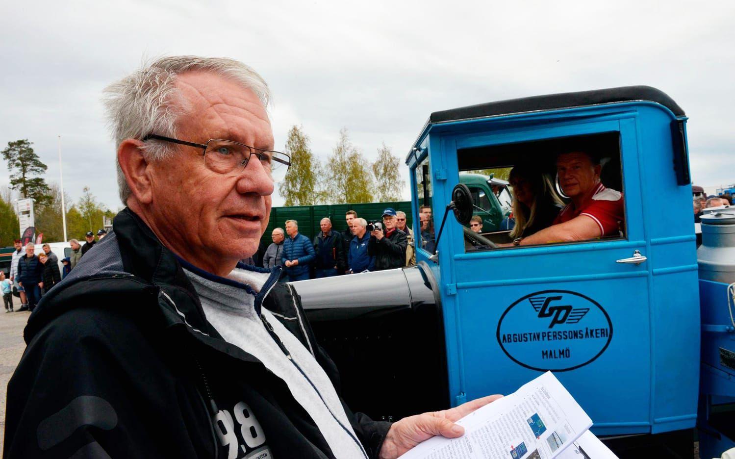 Jan Johnsson från Volvo Lastvagnar Veteranfordonsklubb, som arrangerar rally tillsammans med Motorhistoriska sällskapet i Sverige. Foto: Jonas Myrholm