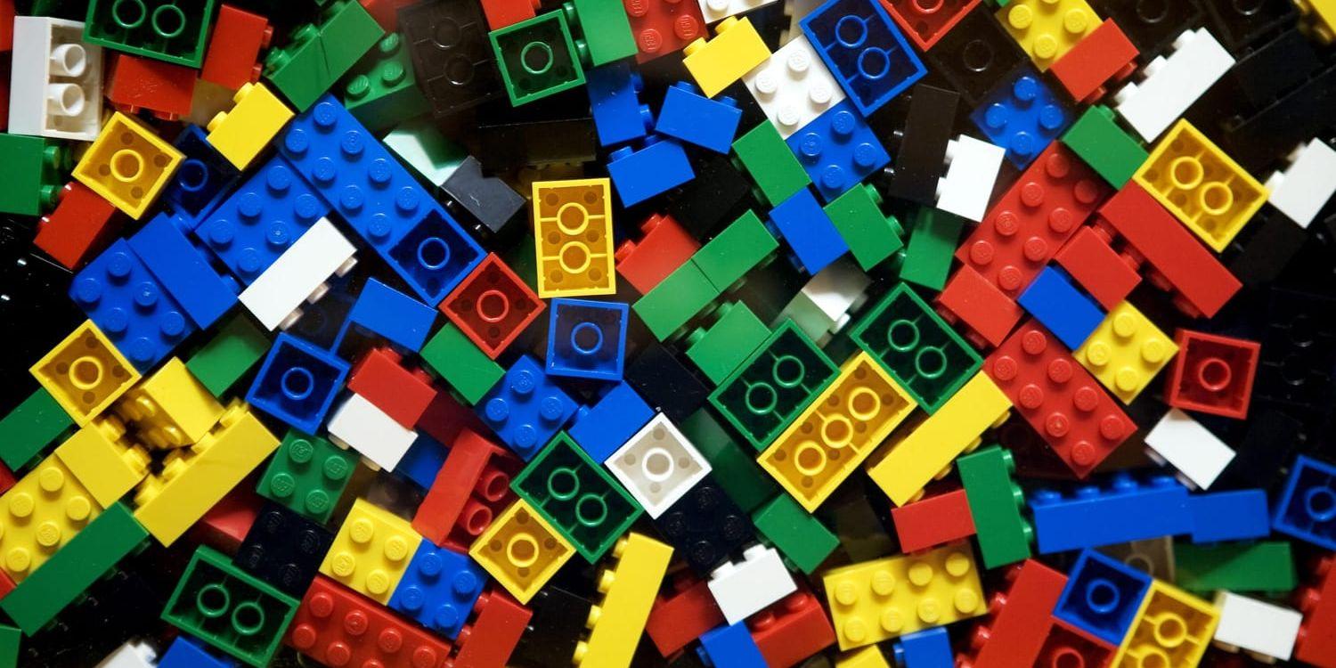 Leksakstillverkaren Lego och flera andra stora danska exportörer visar på röda försäljningssiffror, vilket driver ned landets BNP-tillväxt. Arkivbild.
