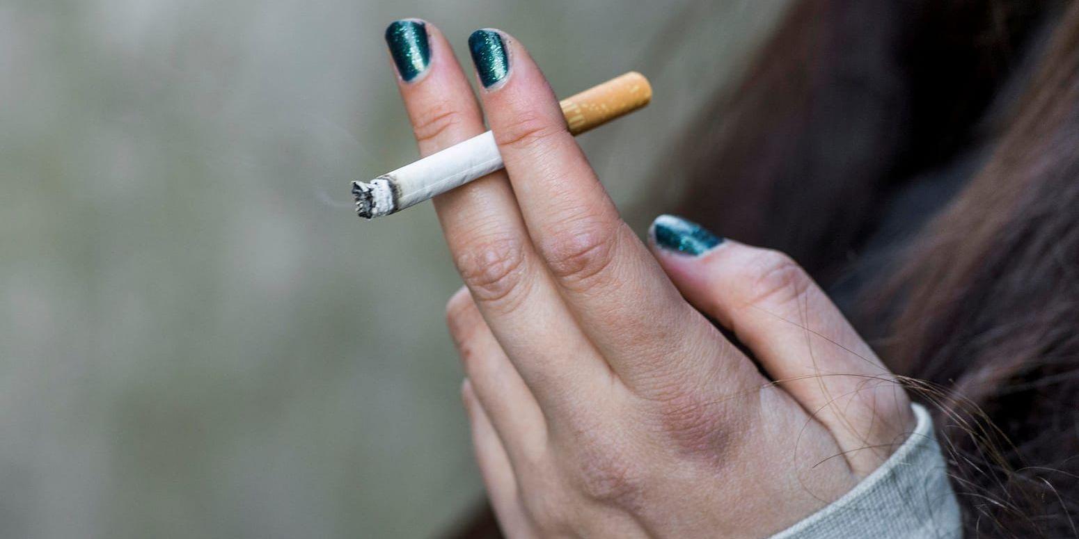 En ny tobakspolicy i Region Västernorrland ska verka för att få anställda i regionen att sluta använda tobak. Arkivbild.