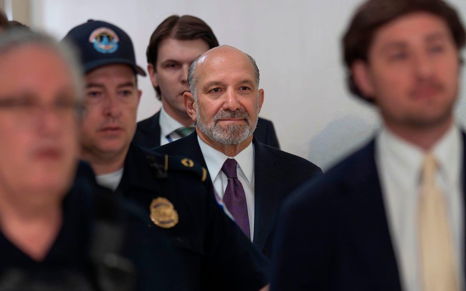 USA:s handelsminister Howard Lutnick på väg till utfrågningen om Jeffrey Epstein.