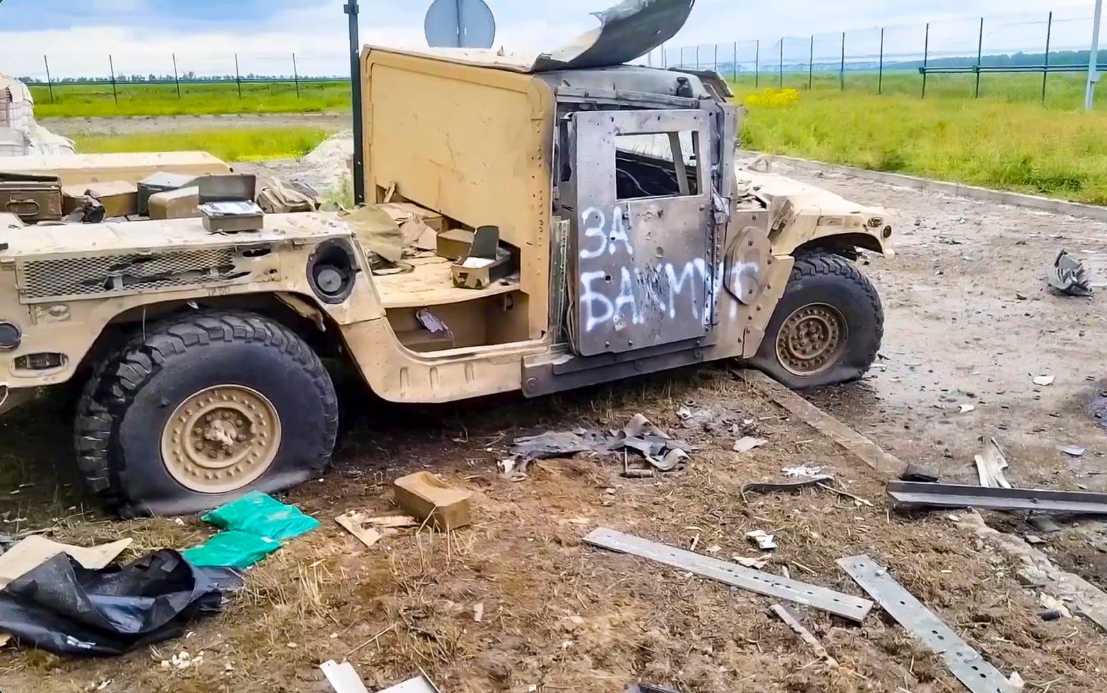 Skadade fordon var allt som fanns kvar efter att ryska soldater som strider för Ukraina gått över gränsen till den ryska Belgorodregionen 22 maj. Först dagen efter lyckades ryska trupper tvinga bort dem från rysk mark.