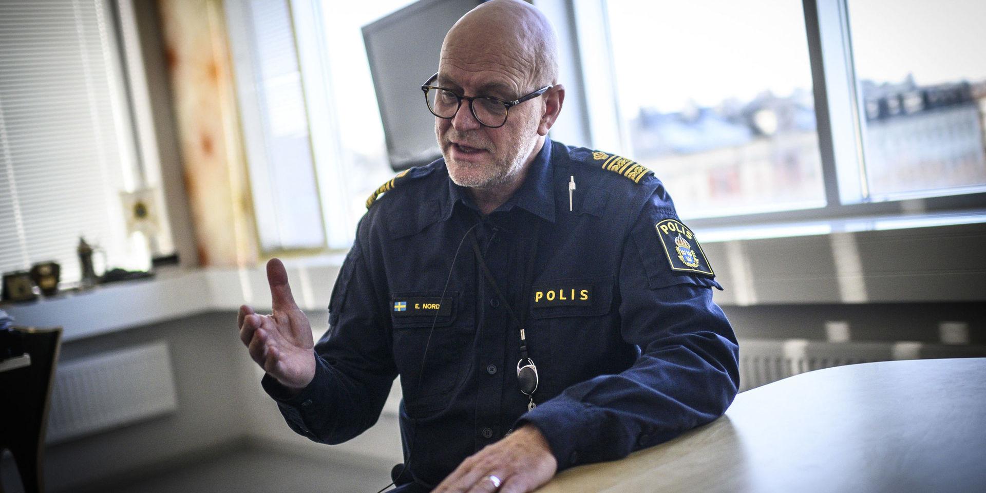 Polischef Erik Nord berättar att frånvaron kommer innebära konsekvenser. 