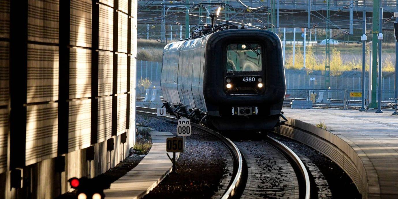 Växelfel orsakar reducerad tågtrafik mellan Malmö och Lund under hela dagen med förseningar och inställda tåg som följd. Arkivbild.