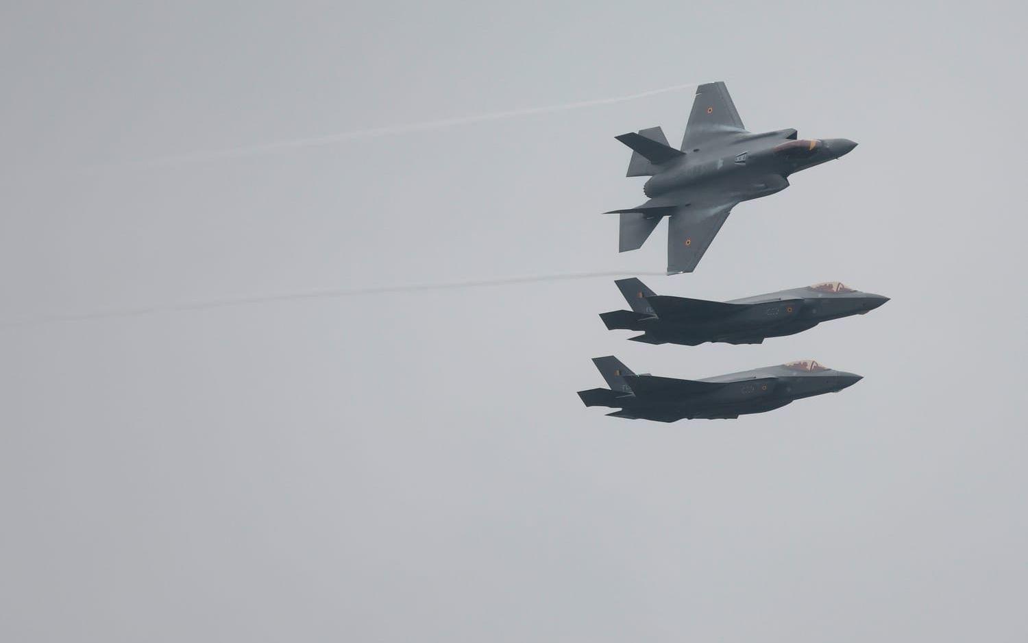 Belgiens nya F35-jaktplan i luften ovan flygbasen i Florennes i oktober i fjol. Arkivbild.