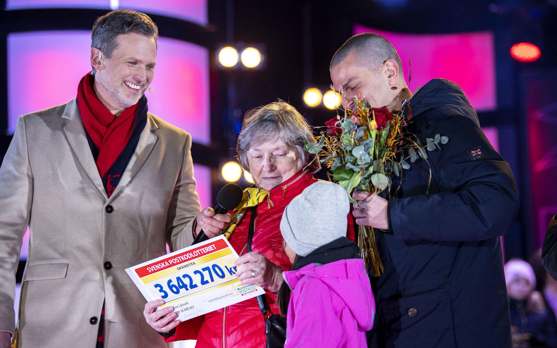 Halina Lipovsek fick sällskap på scenen av sonen Dennis och barnbarnet Deliah.