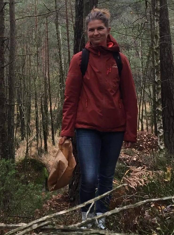 Stina Heyman upptäckte något hon aldrig tidigare sett under sin svamppromenad i Vättlefjäll. 