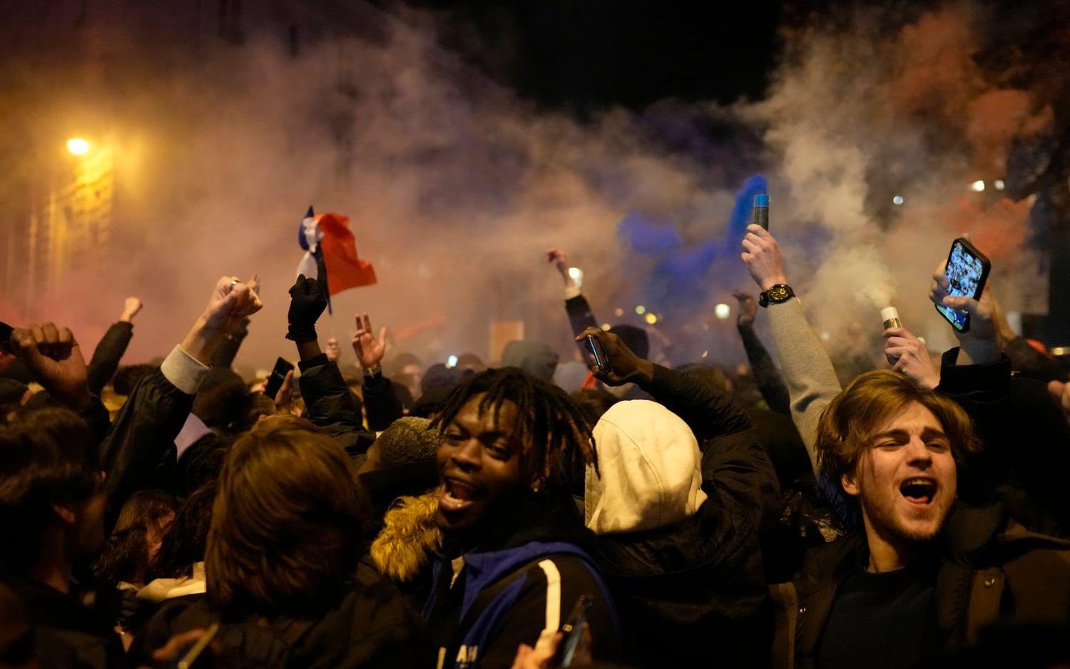 VM-firandet spårade ur. Enligt flera medier blev en tonåring ihjälkörd i Montpellier.