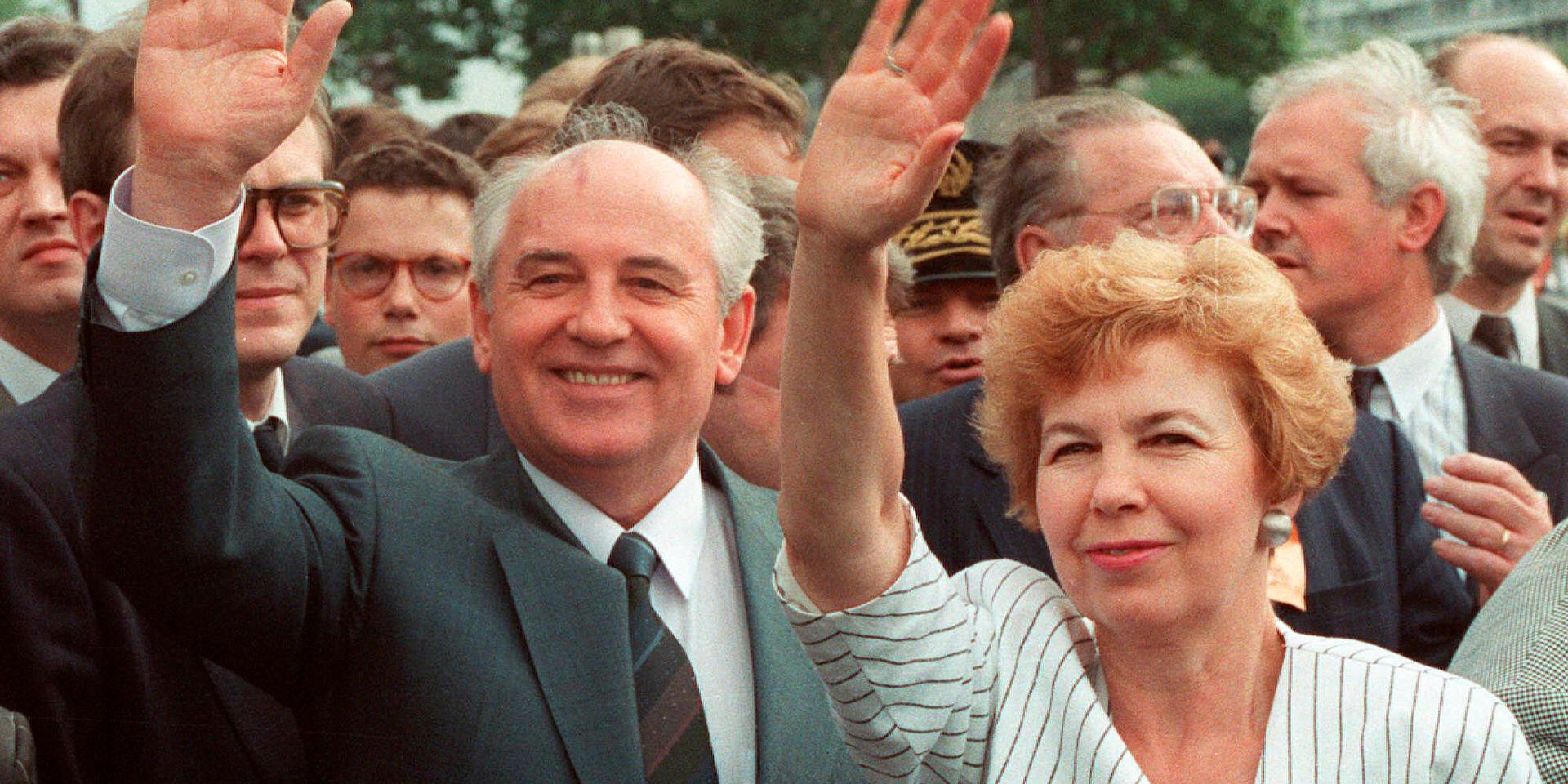 Michail Gorbatjov tillsammans med hustrun Raisa. Bild från 1989.