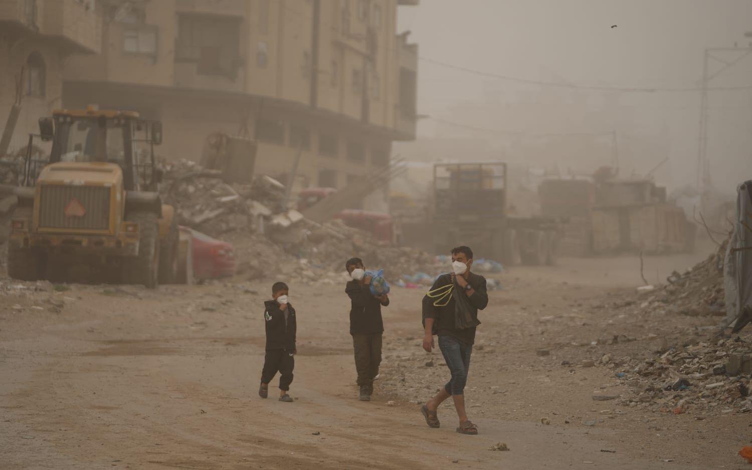 Förstörelsen är fortsatt stor i Gaza. Bild från i mars.