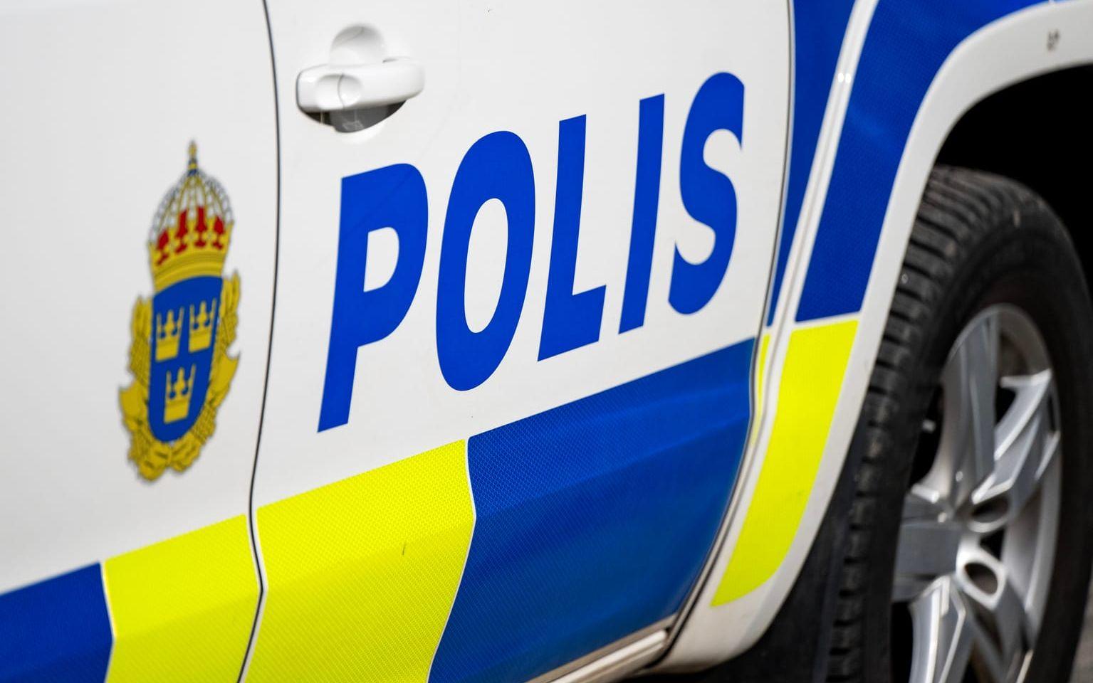 Polisen utreder om en skadad man som hittats utsatts för brott. Arkivbild.