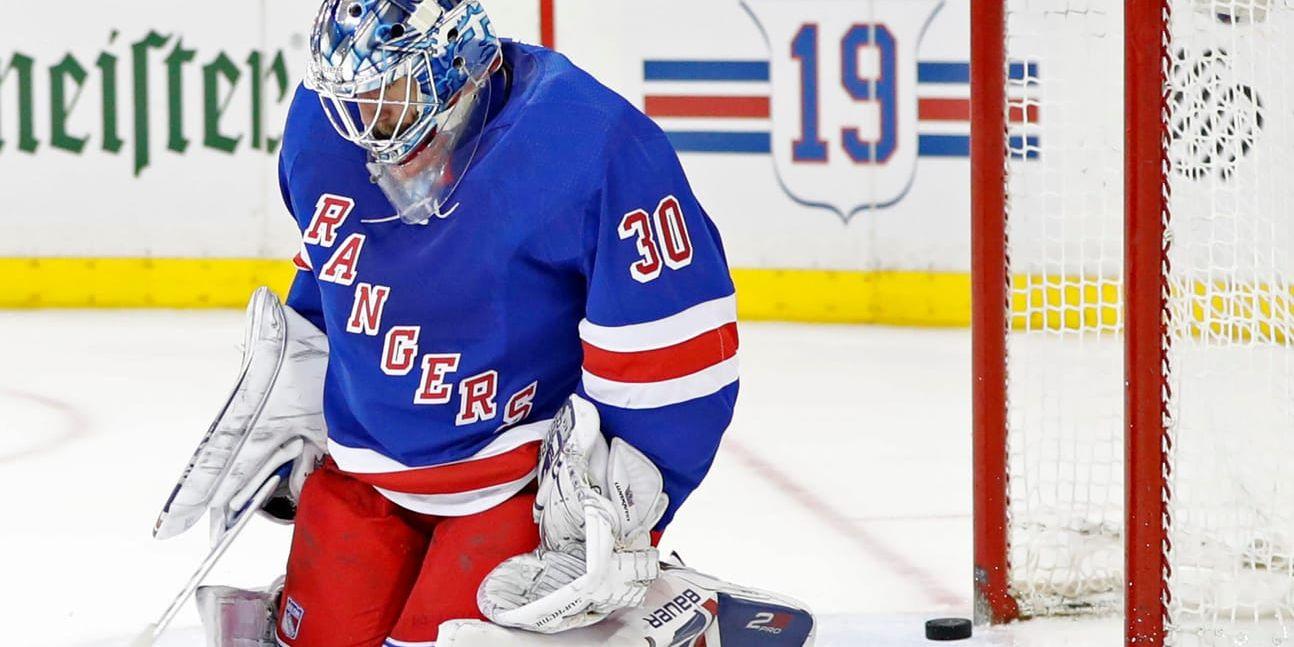 New York Rangers-målvakten Henrik Lundqvist säger att han påverkas personligen av att fem spelare lämnar NHL-laget.