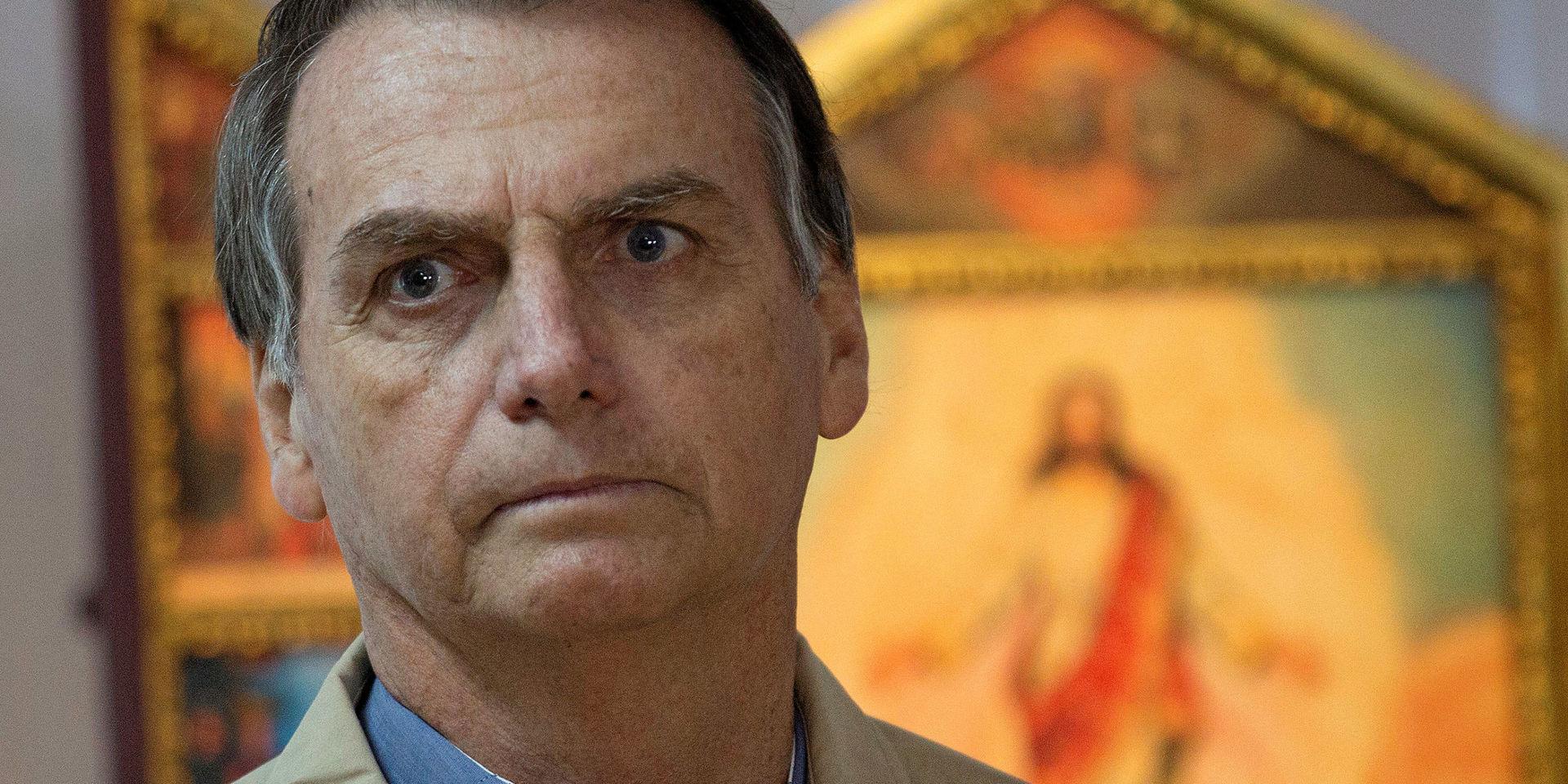 Den högerextreme presidentkandidaten Jair Bolsonaro kritiseras för sina hånfulla uttalanden om kvinnor och minoriteter.