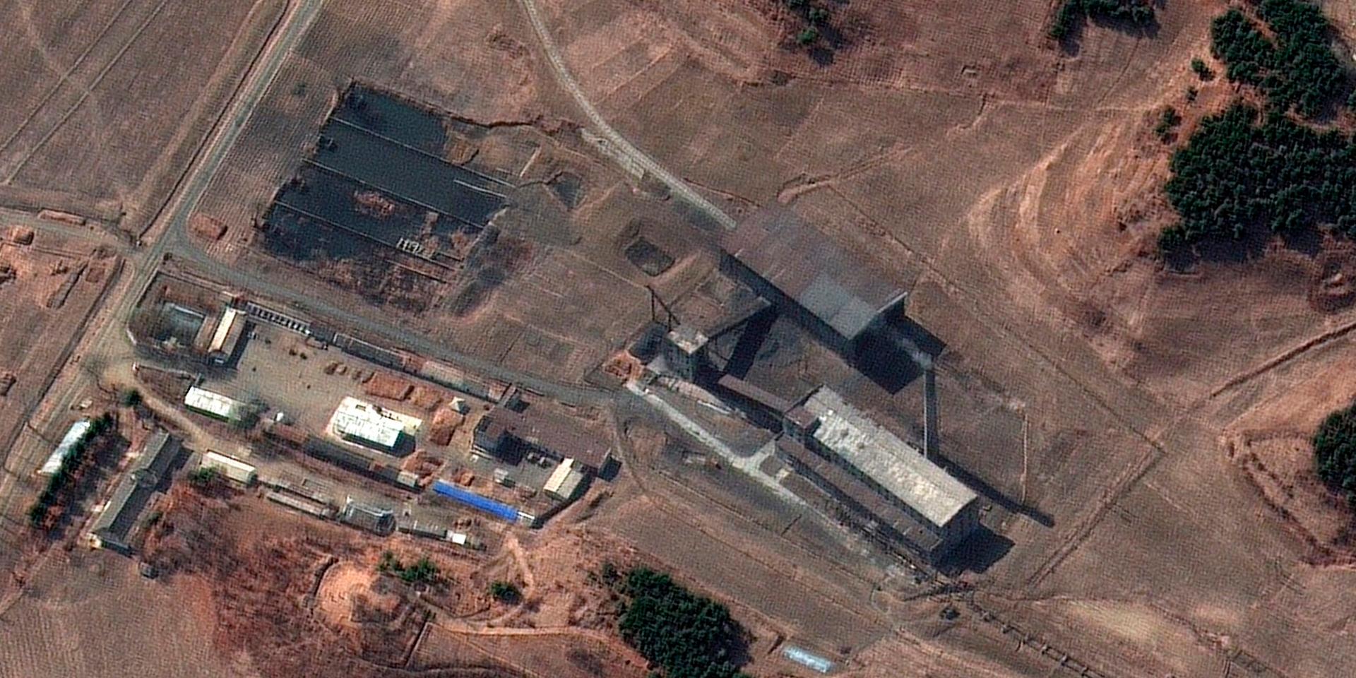 Satellitbild från i mars i år över Nordkoreas atomanläggning Yongbyon.