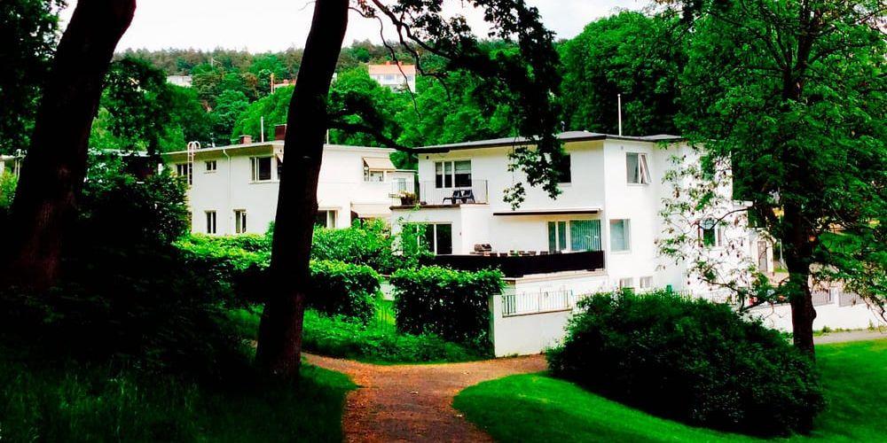 Funkishusen på Skårsgatan byggda 1937-1947 utgör en viktig del av svensk arkitekturhistoria.