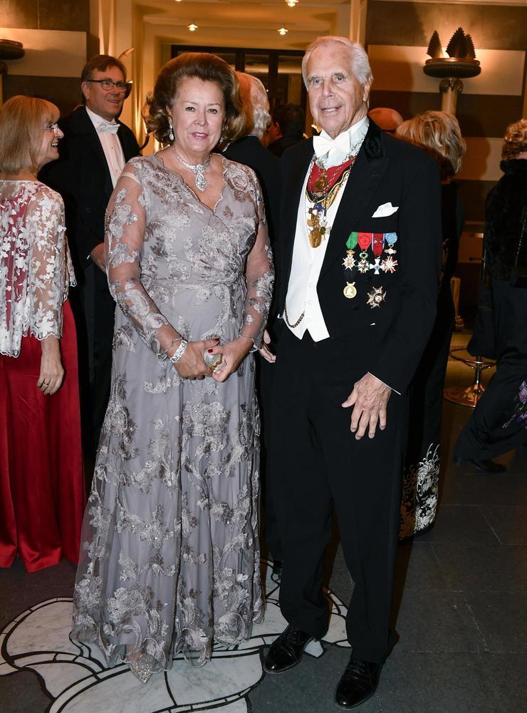 Anders Wall med sin hustru Charlotte Wall inför Nobelprisutdelningen i Konserthuset i Stockholm 2018.
