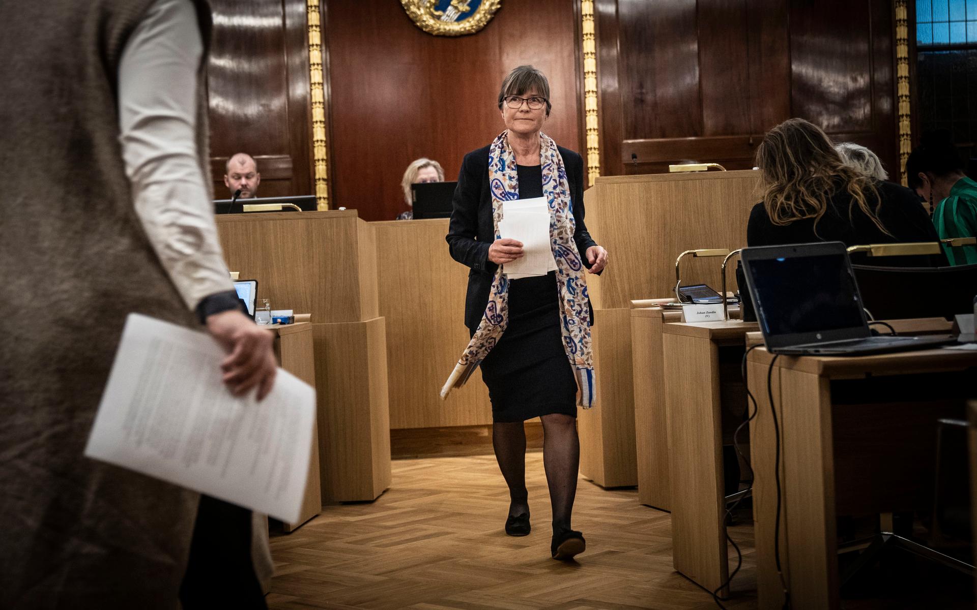 Karin Pleijel (MP) inledde sitt första inlägg med en framtidsresa till Göteborg 2040, då staden enligt hennes vision är grönare och klimatneutral.
