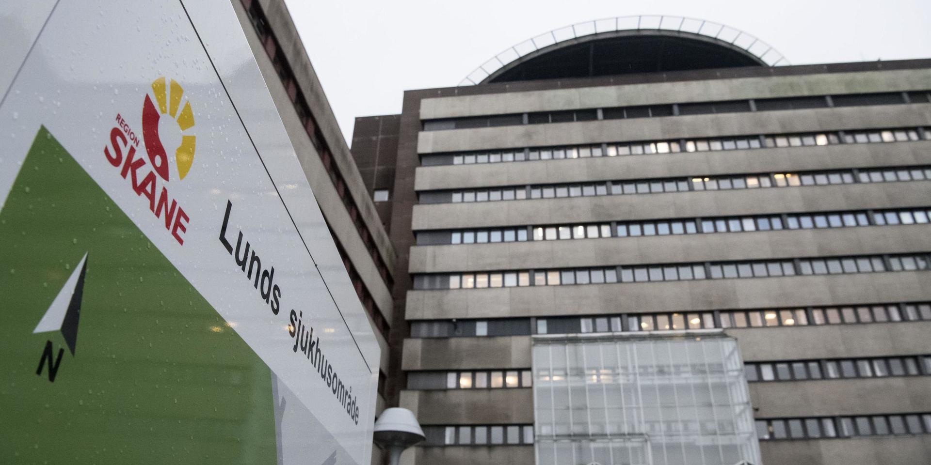 Sju patienter smittades inne på en infektionsavdelning vid ett coronautbrott på Skånes universitetssjukhus. Två av dem avled. Arkivbild.