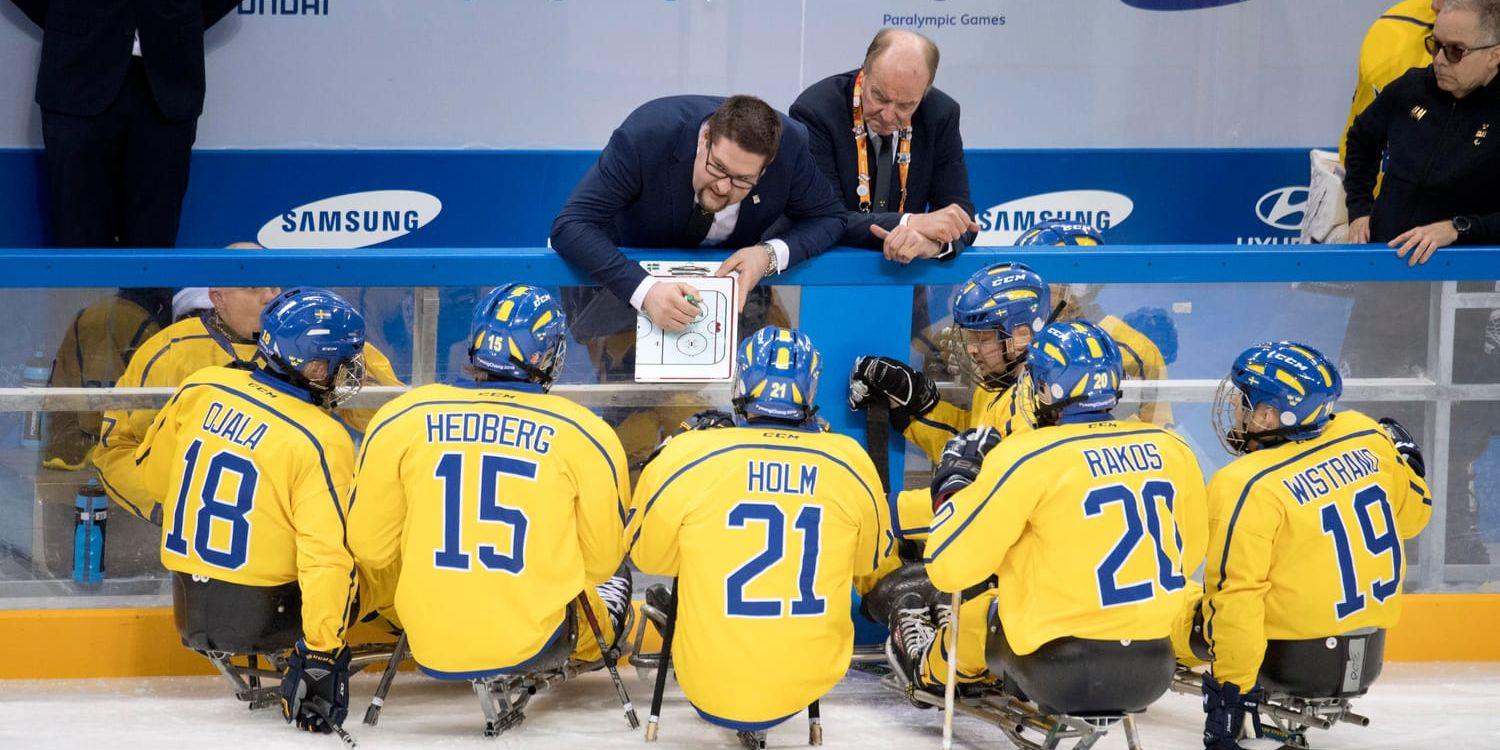 Sverige måste ta minst en poäng mot Italien för att semifinalchansen i Paralympics ska finnas kvar.