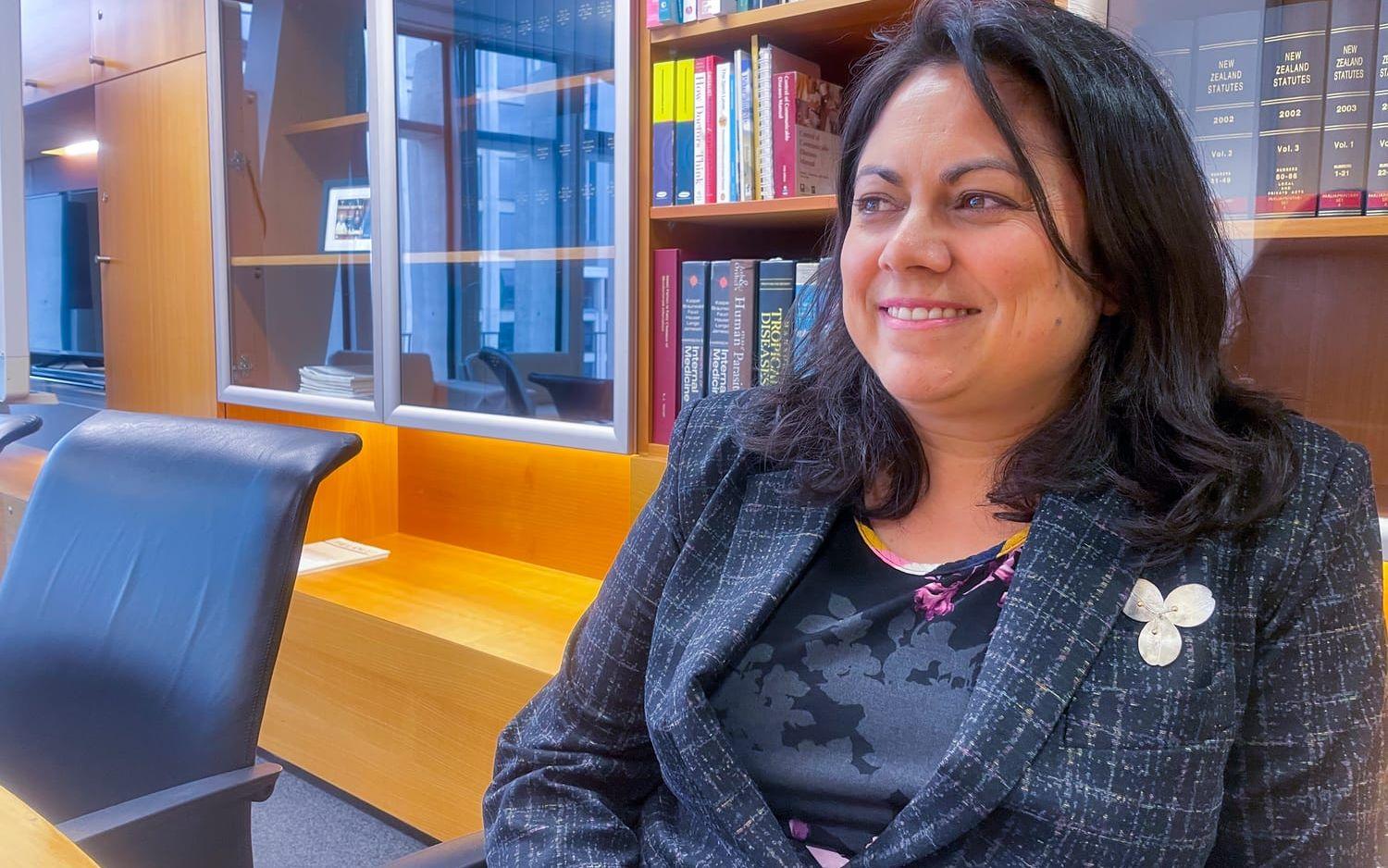 Ayesha Verrall, biträdande hälsominister i Nya Zeeland, som på tisdagen lade fram lagförslaget om att helt stoppa rökning för unga. Arkivbild.