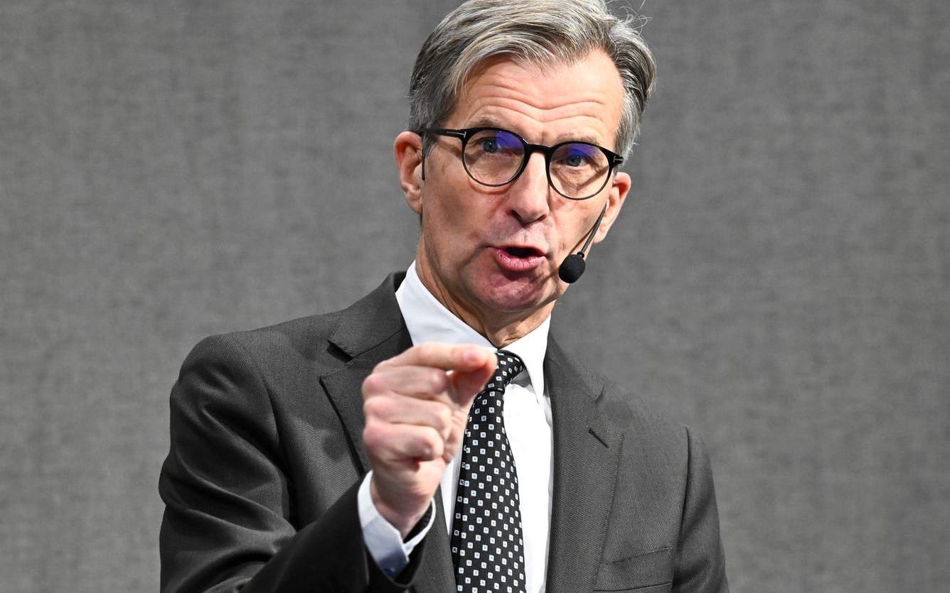 Riksbankschefen Erik Thedéen i samband med en pressträff. Arkivbild. 