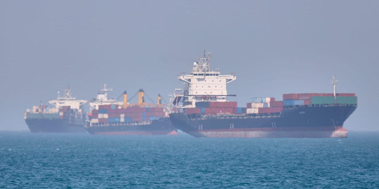 Containerfartyg på Hormuzsundet