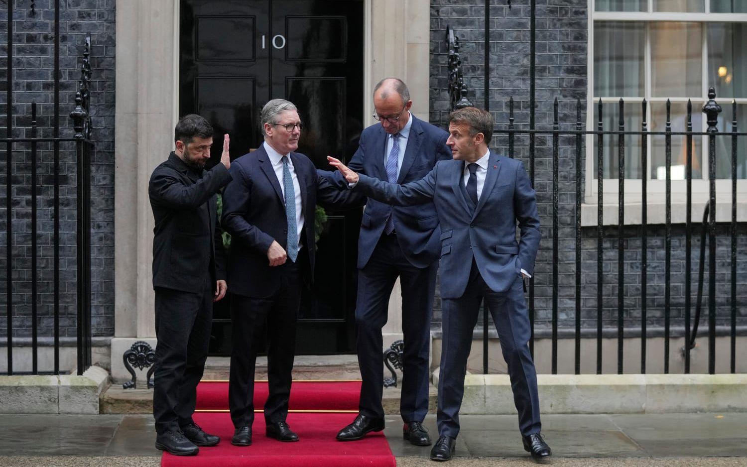 Volodymyr Zelenskyj, Keir Starmer, Friedrich Merz och Emmanuel Macron då de träffades i London i måndags.